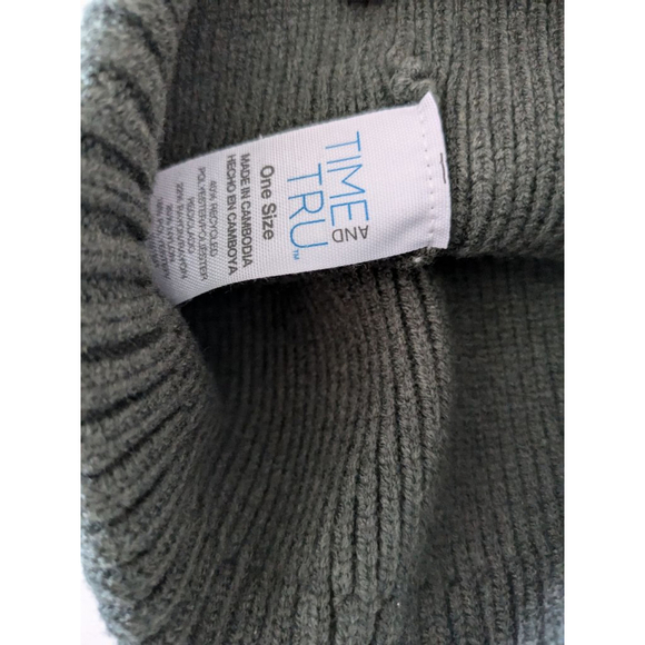 Time and true dark green beanie with tags - Picture 3 of 3